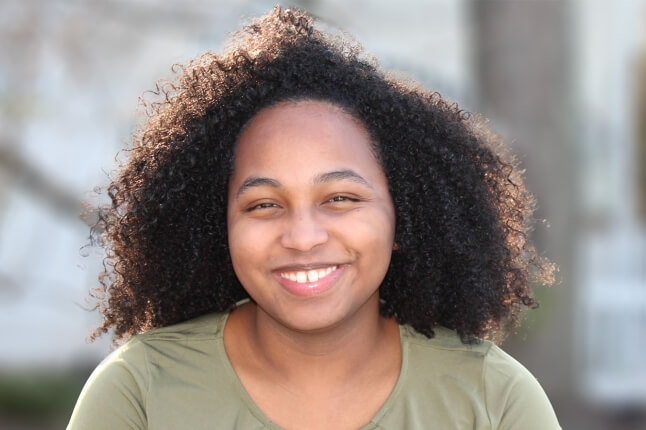 Danielle Davis portrait