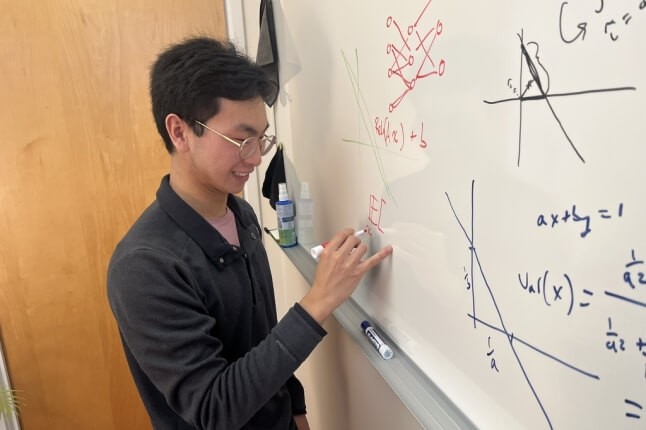 Harvard SEAS student Gabe Wu
